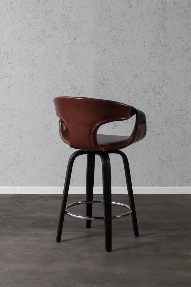 כיסא בר מרופד דמוי עור בעל ידיות עבות מעוגלות