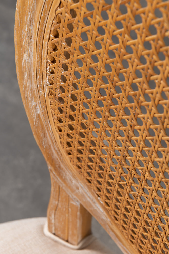 כיסא מעץ מלא משענת עגולה ראטן- בד בהיר