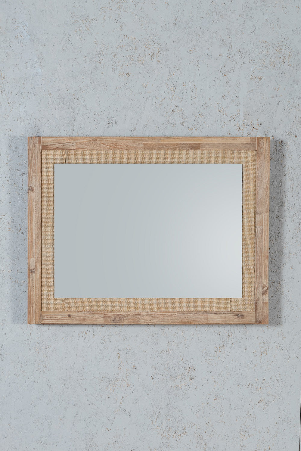 מראה מעץ מלא בסנגון כפרי