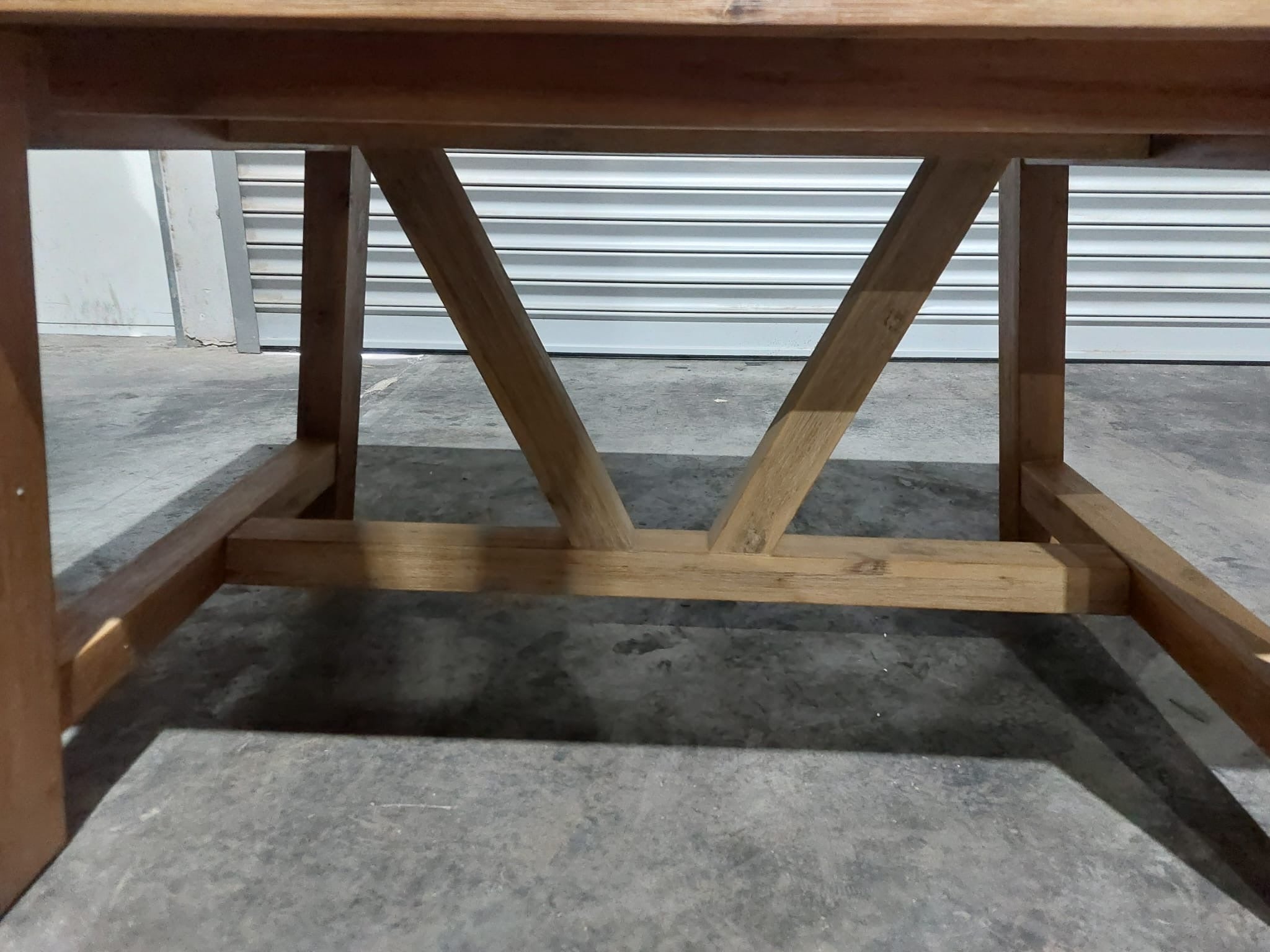 שולחן אוכל מעץ מלא מקולקציית טרפז 160/100- סוג ב'!