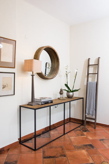 קונסולה מעץ מלא בסנגון כפרי