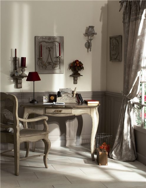 שולחן עבודה/שידת איפור מעץ מלא מקולקציית שאטו