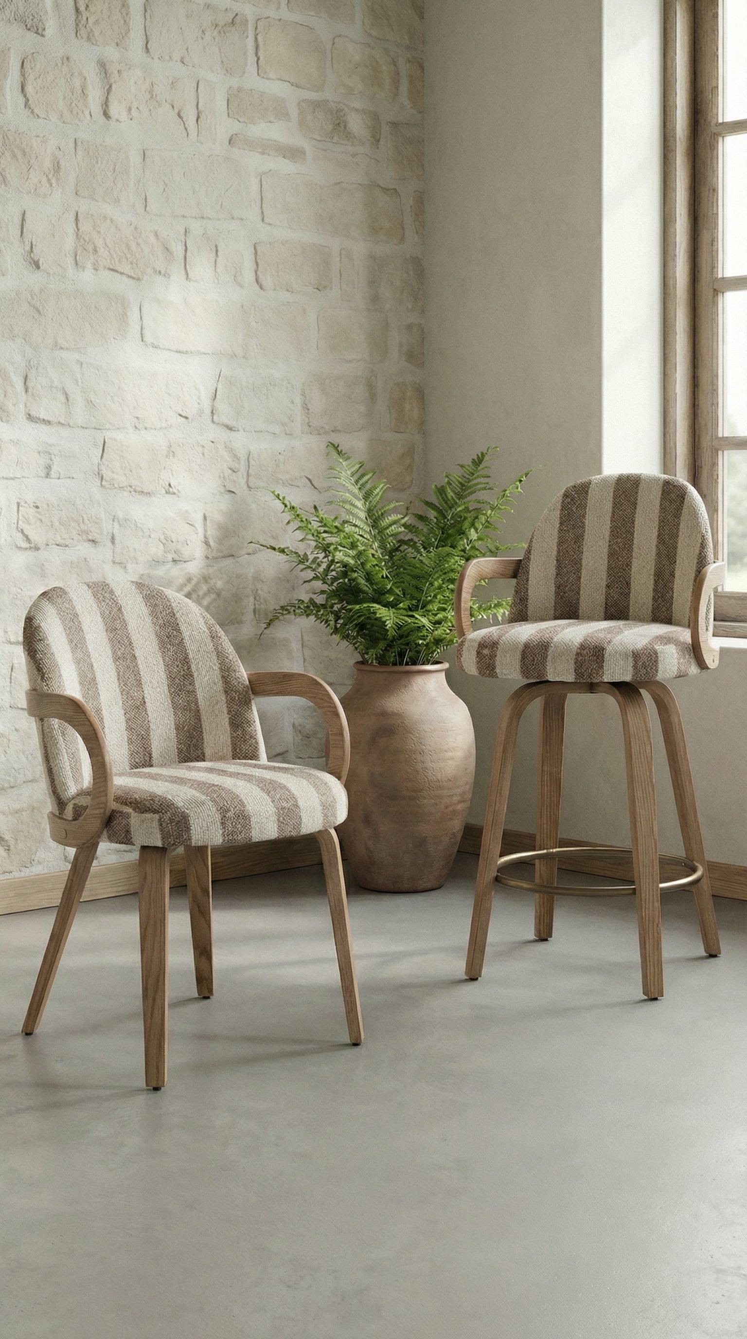 כיסא בר מרופד ידיות עץ בד פסים חום