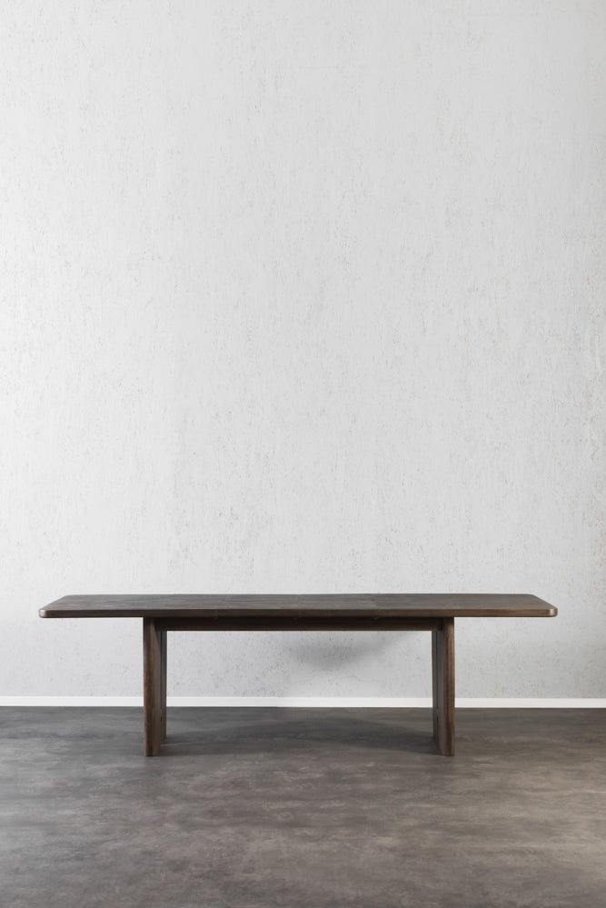 שולחן אוכל מעץ מקולקציית טרוורטין