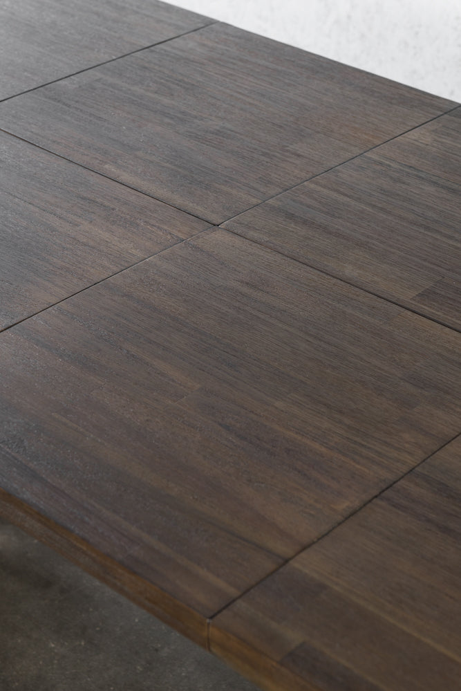 שולחן אוכל מעץ מקולקציית טרוורטין