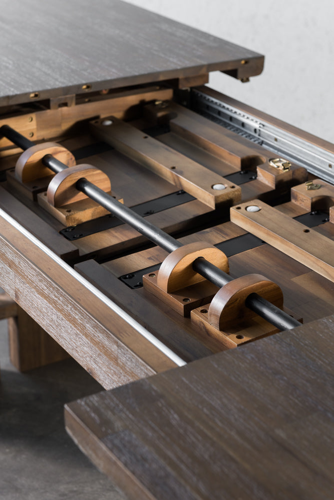 שולחן אוכל מעץ מקולקציית טרוורטין