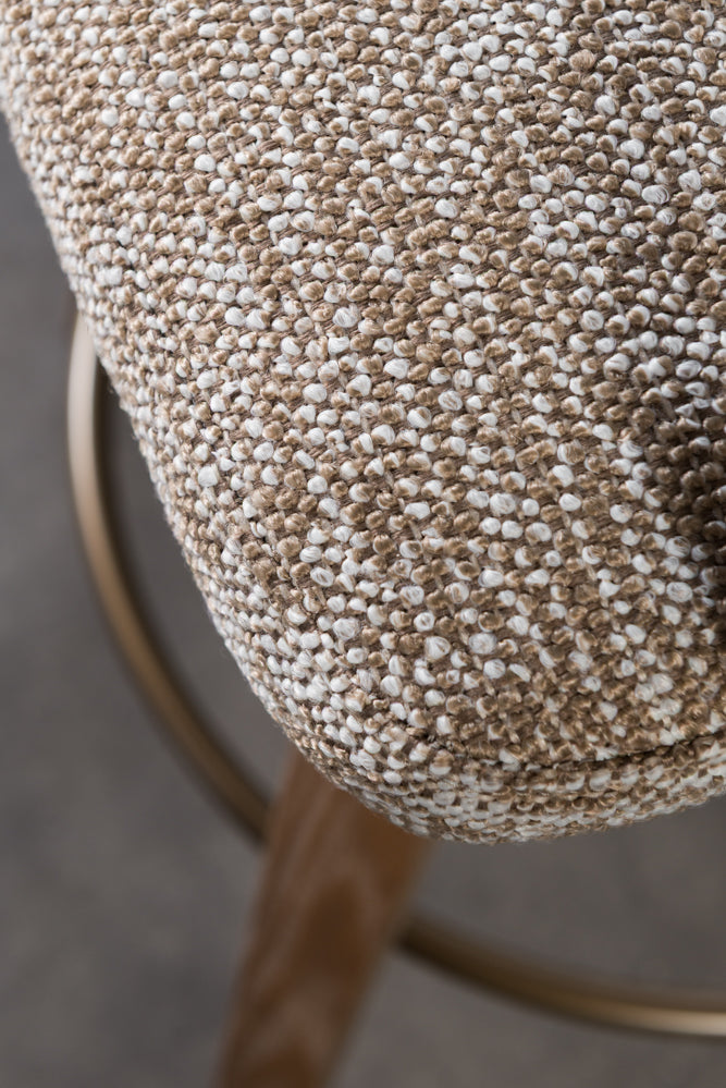 כיסא בר ידיות מתכת דקות בד חום