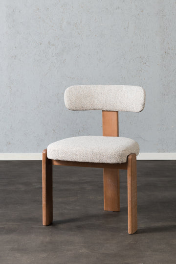 כיסא מרופד רגלי עץ בד בהיר