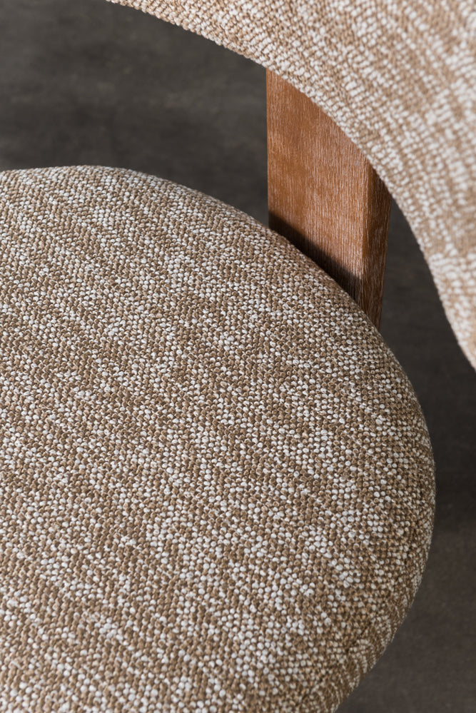 כיסא מרופד רגלי עץ בד חום