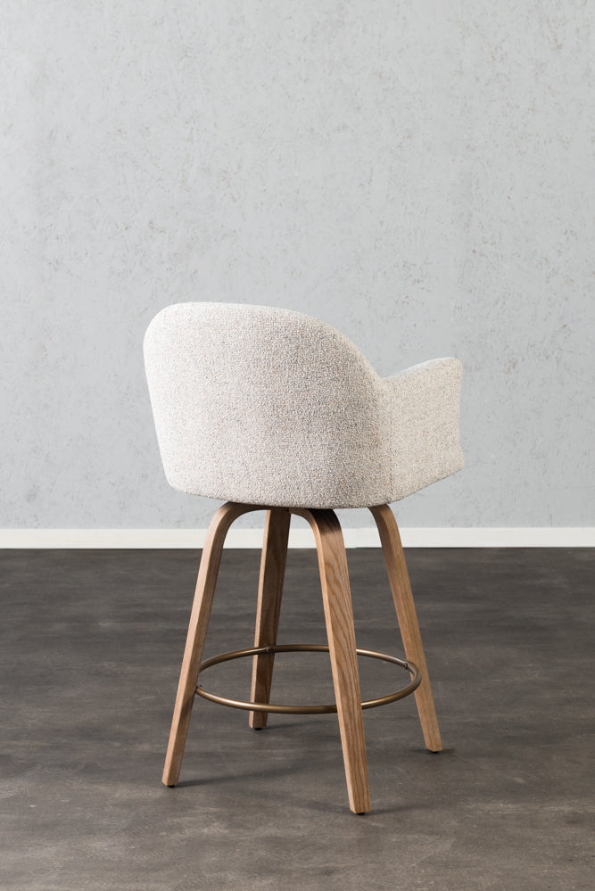 כיסא בר ריפוד מלא בד בהיר