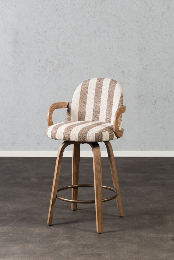 כיסא בר מרופד ידיות עץ בד פסים חום