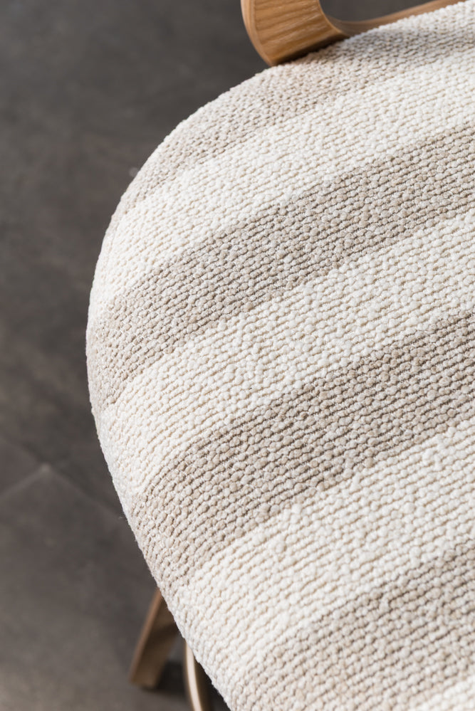 כיסא בר מרופד ידיות עץ בד פסים בהיר