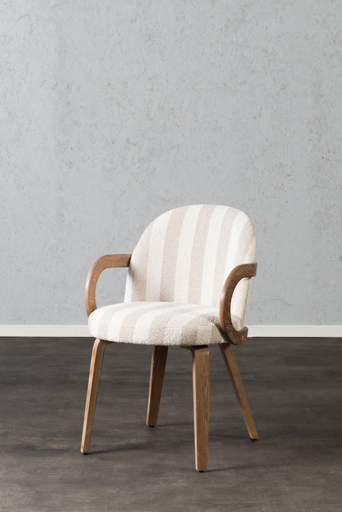 כיסא מרופד ידיות עץ בד פסים בהיר