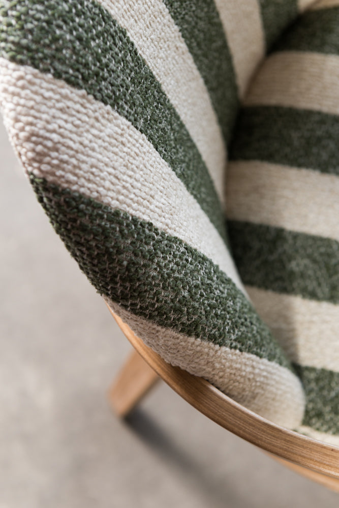 כיסא מרופד ידיות עץ בד פסים ירוק