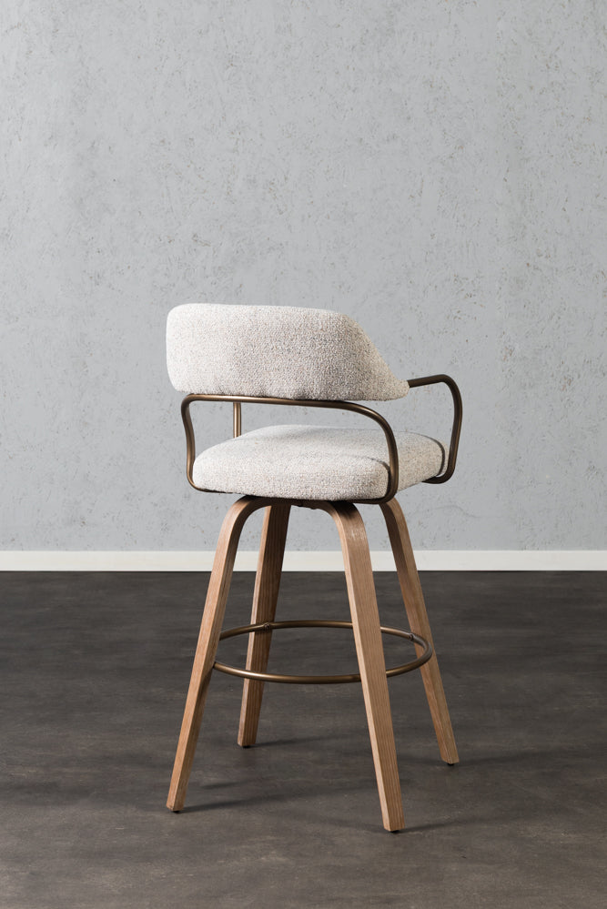 כיסא בר ידיות מתכת דקות בד בהיר