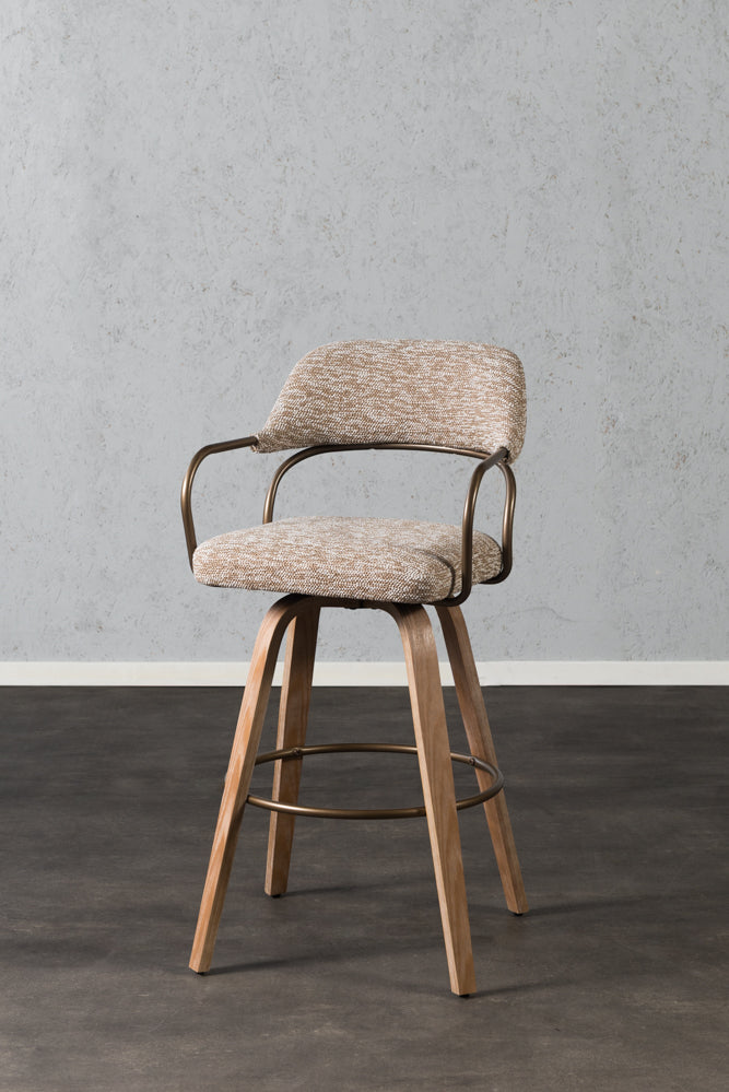 כיסא בר ידיות מתכת דקות בד חום