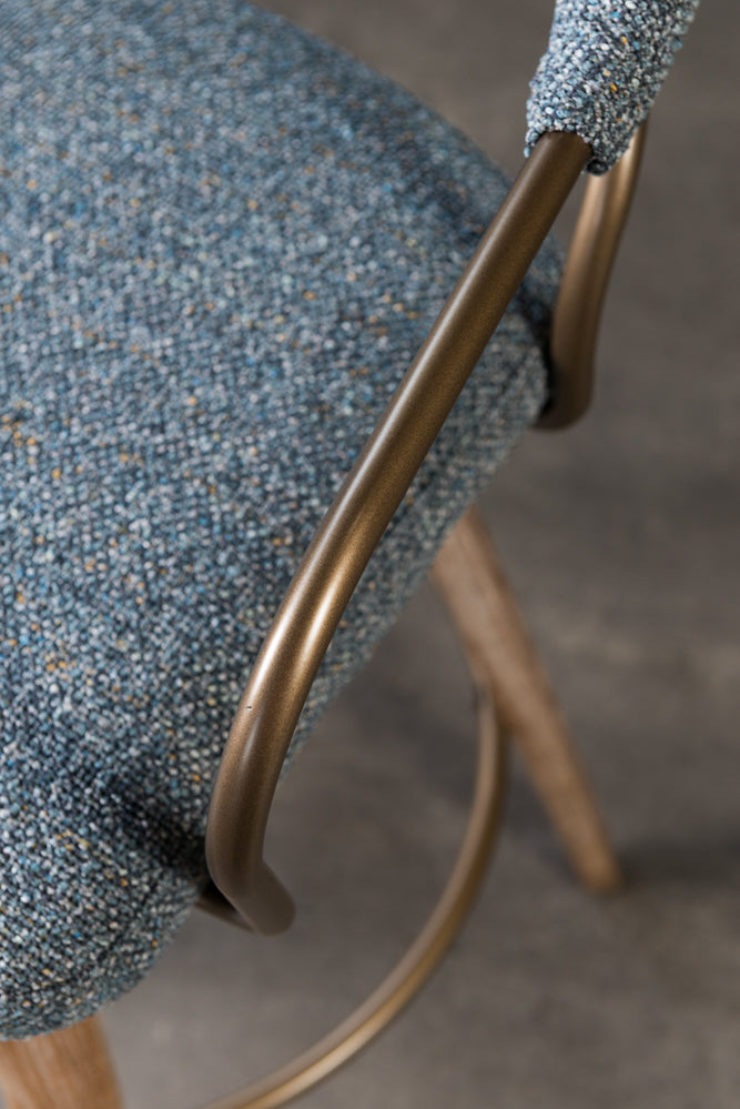 כיסא בר ידיות מתכת דקות בד ג'ינס