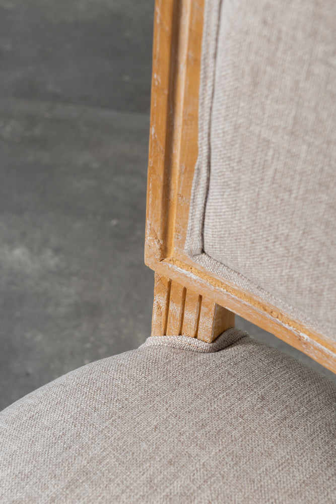 כיסא מעץ מלא משענת מרובעת