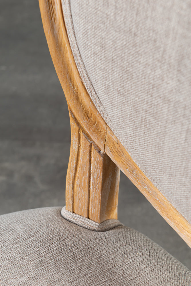 כיסא מעץ מלא משענת עגולה מרופדת -  בד בז'