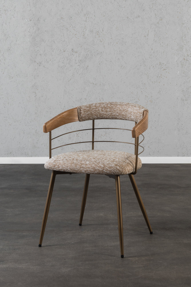 כיסא משענת מעוגלת בשילוב מתכת בד חום