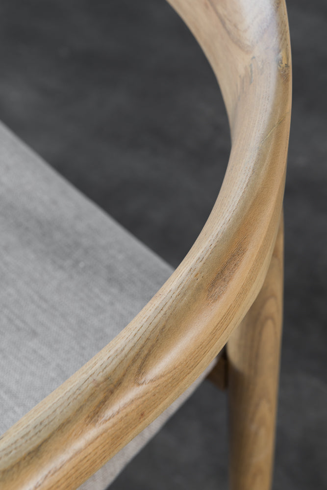 כיסא טוקיו עץ בהיר בד בז'