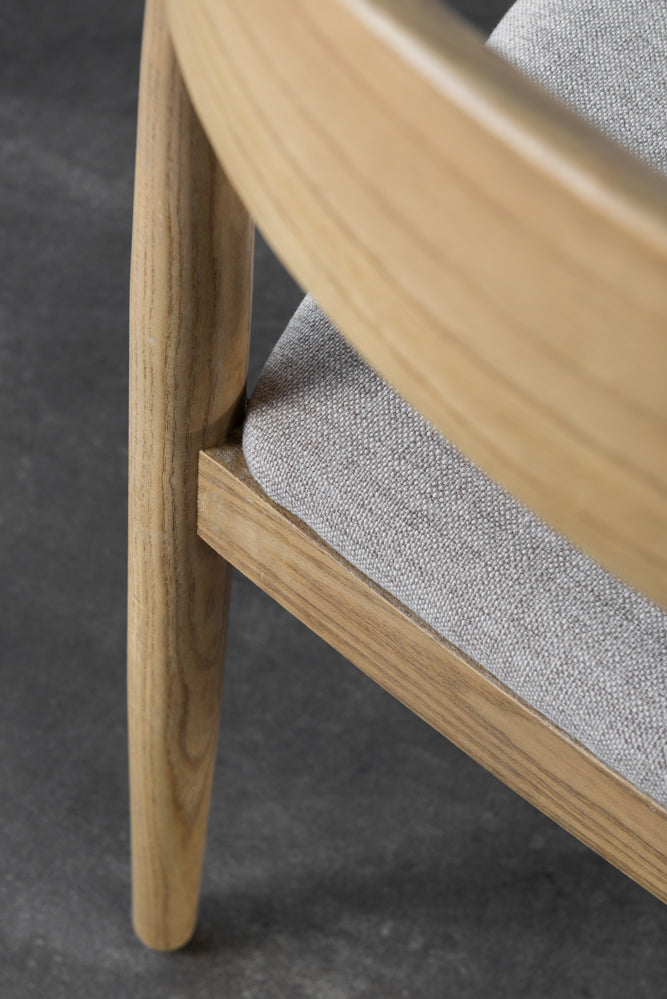 כיסא טוקיו עץ בהיר בד בז'