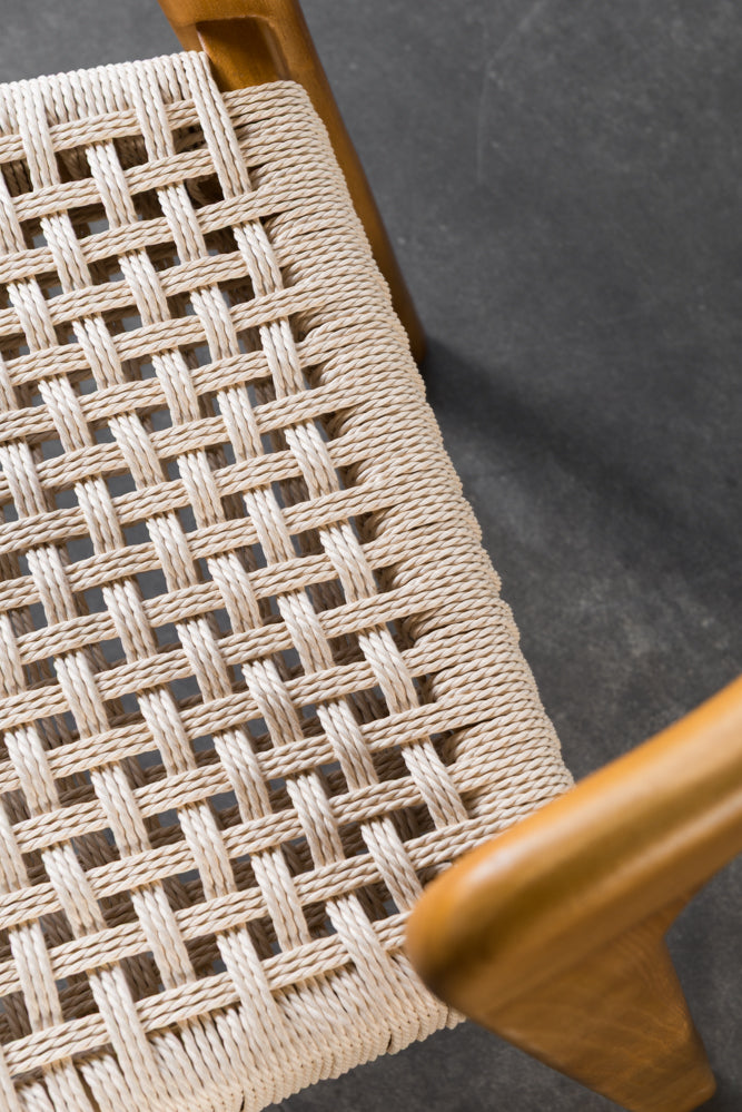 כיסא ירח מושב חבל בהיר עץ טבעי.