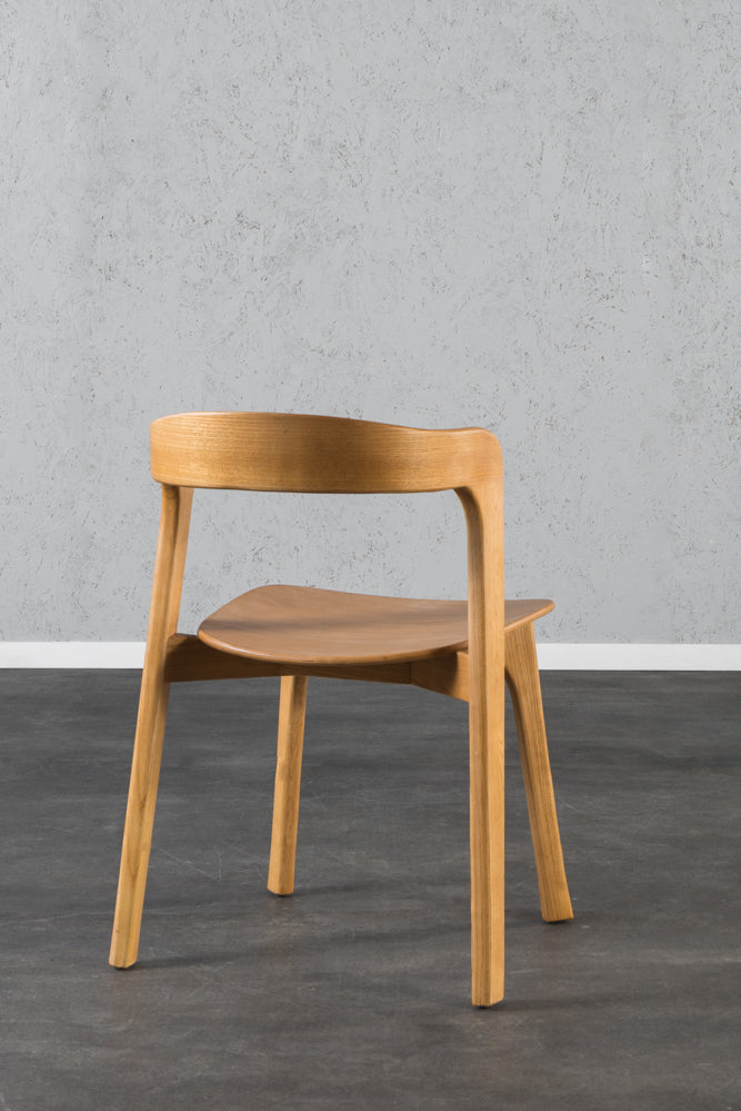 כיסא ירח עץ גוון אחיד