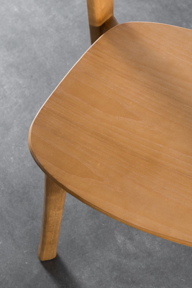 כיסא ירח עץ גוון אחיד