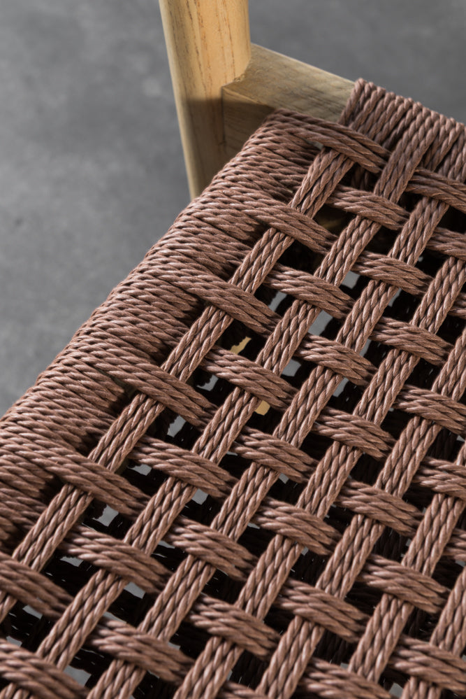 כיסא דגם סהר עץ בהיר חבל חום