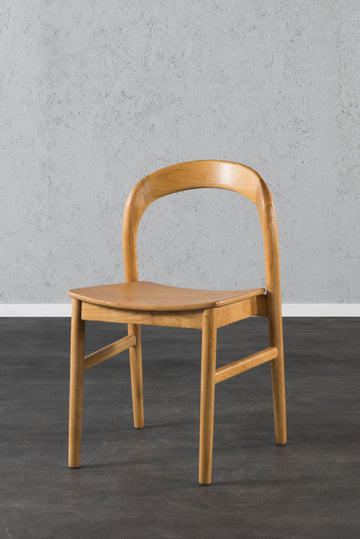 כיסא דגם סהר עץ טבעי