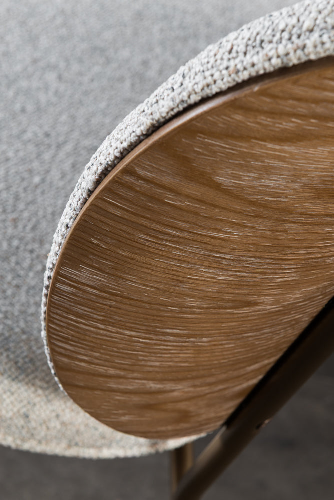 כורסא מודרנית בד בהיר