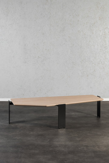 שולחן סלון אלון טבעי רגלי ברזל שחורות