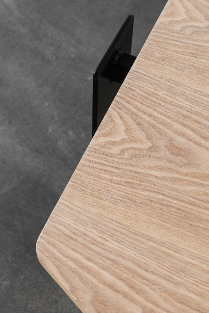 שולחן סלון אלון טבעי רגלי ברזל שחורות