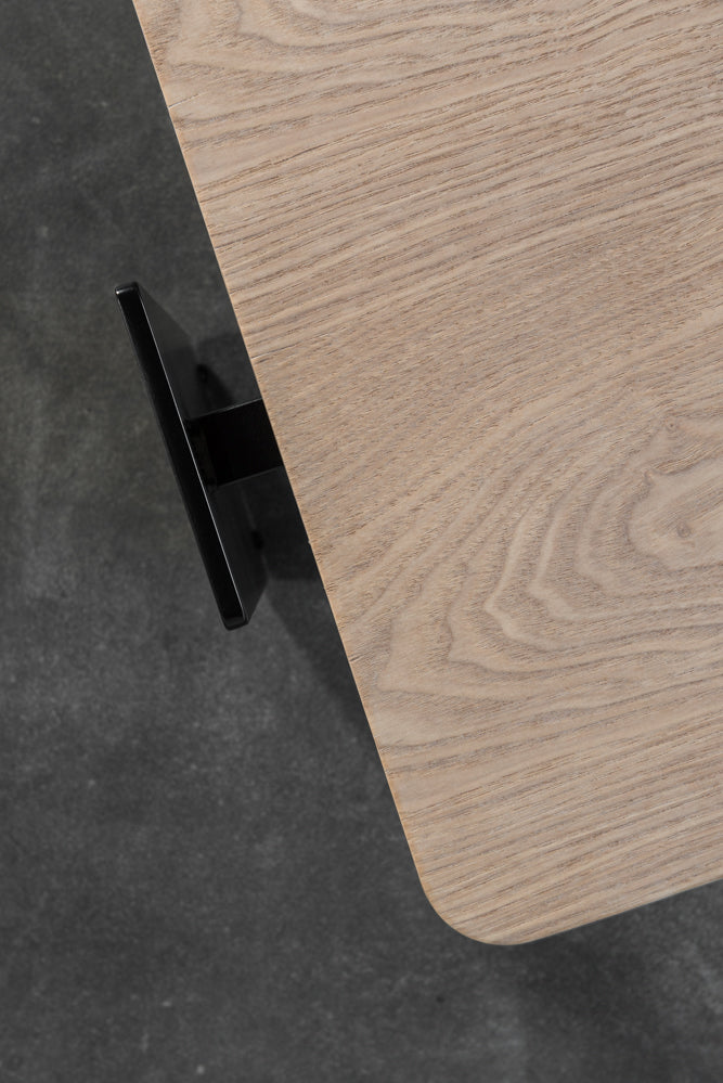 שולחן סלון אלון טבעי רגלי ברזל שחורות