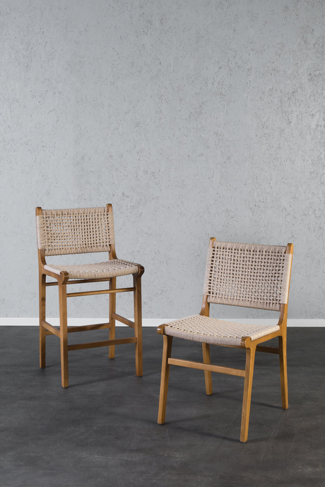 כיסא בר חבלים מעץ מלא גוון עץ טבעי