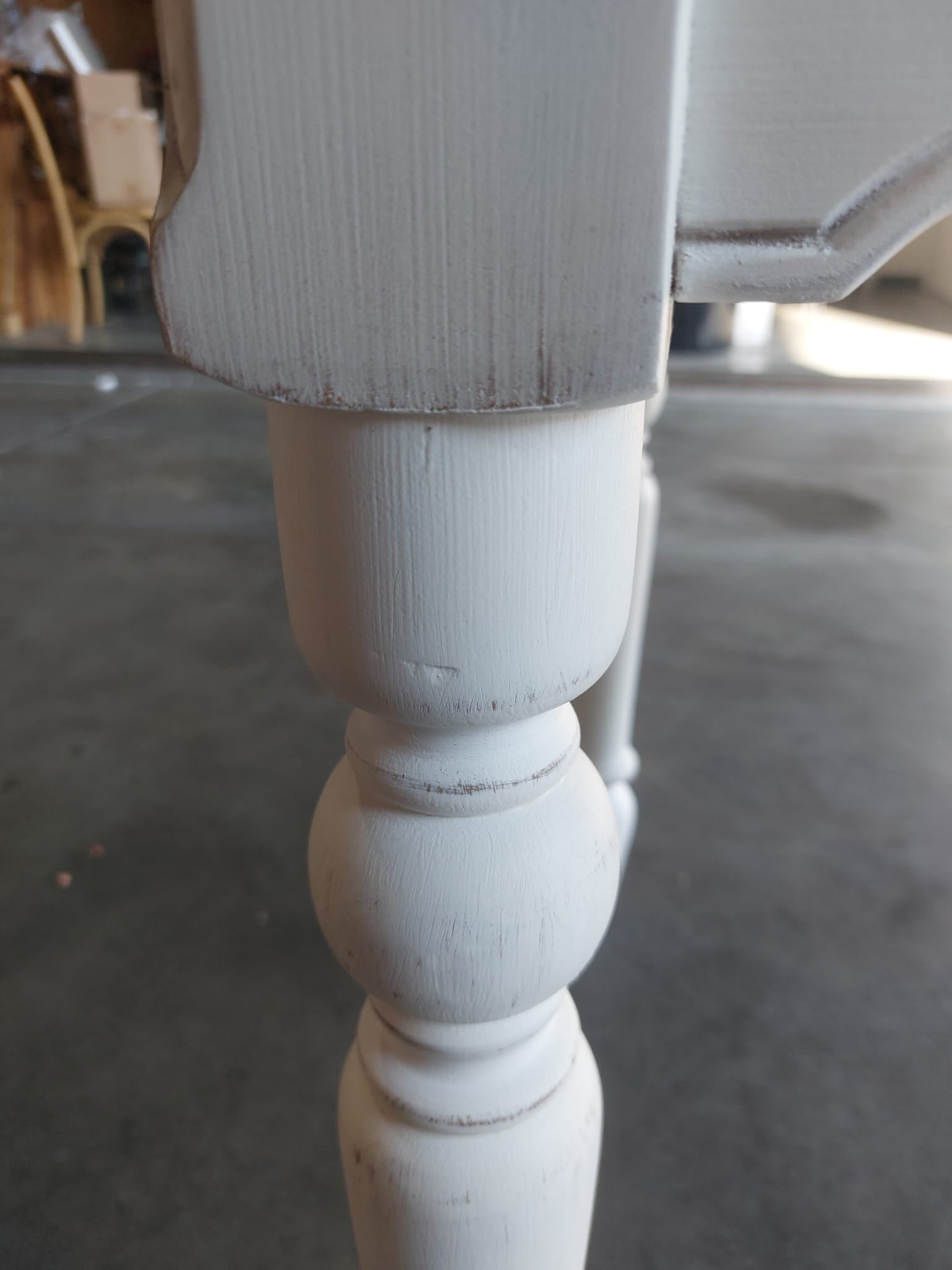 שולחן כתיבה מעץ מקולקציית רומנס - סוג ב'!