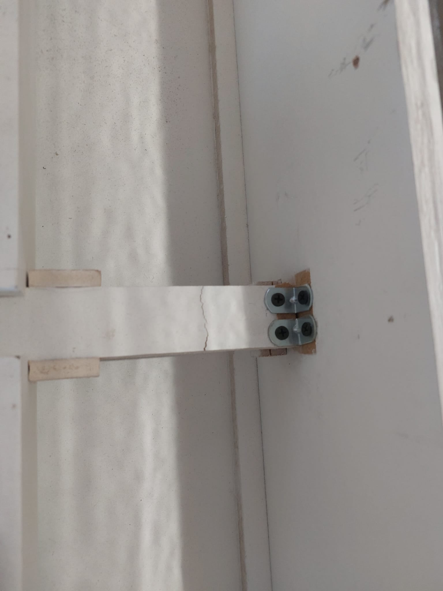 שולחן כתיבה מעץ מקולקציית רומנס - סוג ב'!