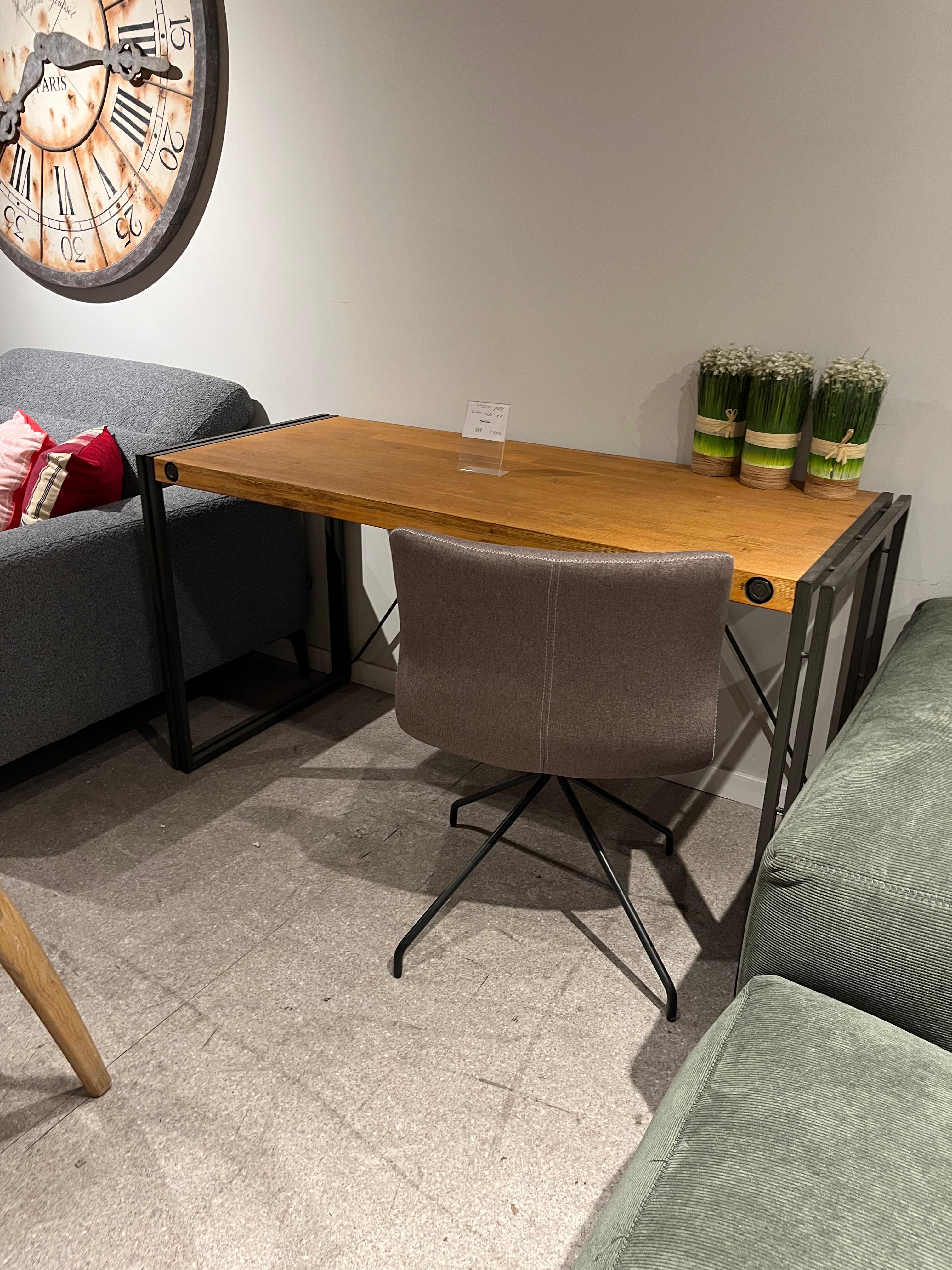 שולחן כתיבה מעץ מלא מדגם לופט 150/70 - סוג ב'!