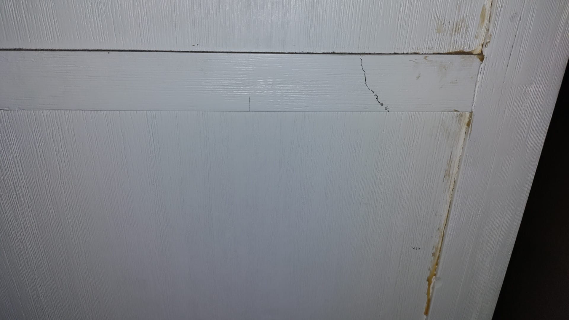 ארון בגדים נורמנדי לבן - סוג ב'!