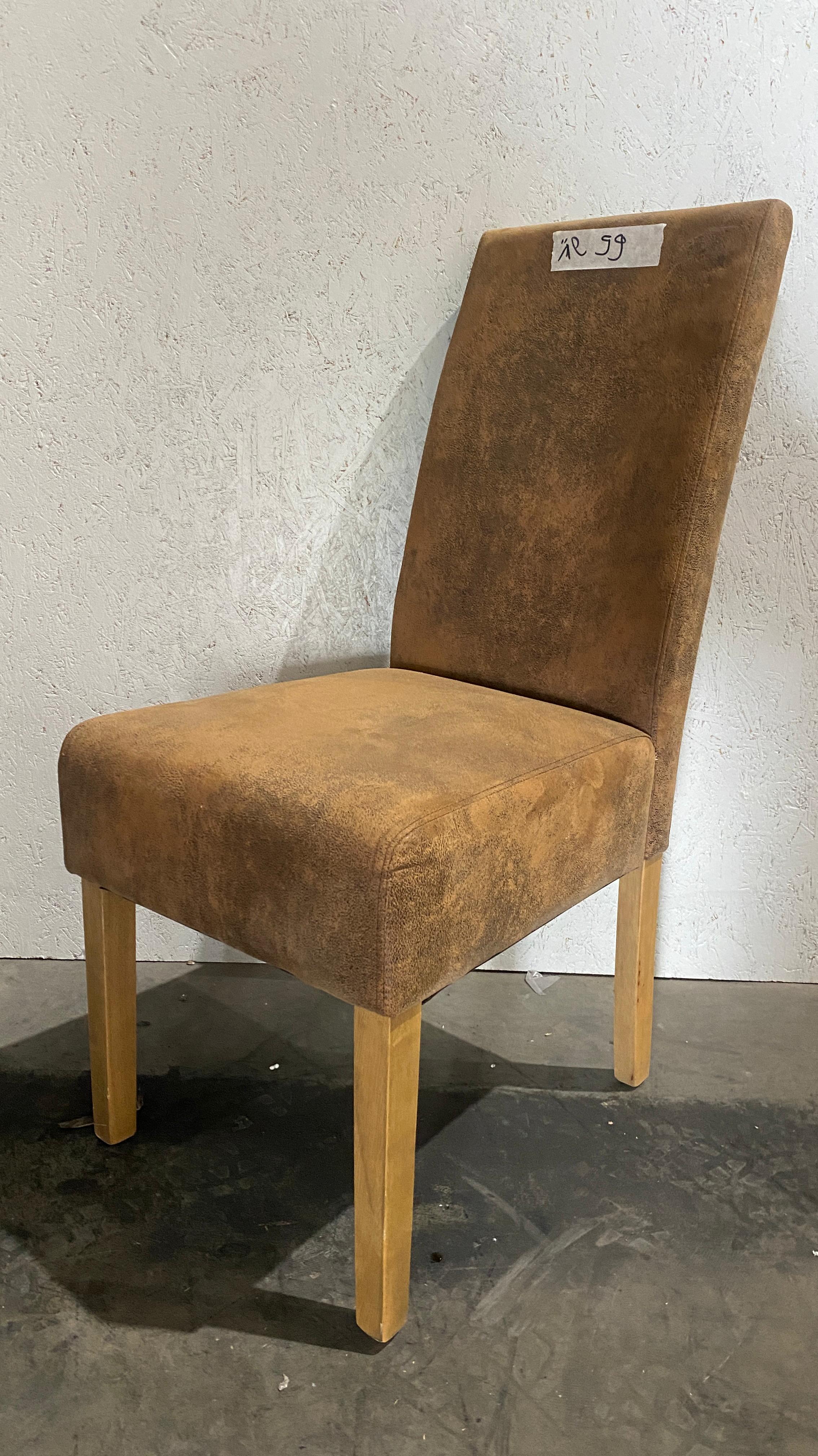 כיסא מרופד חום סינתטי