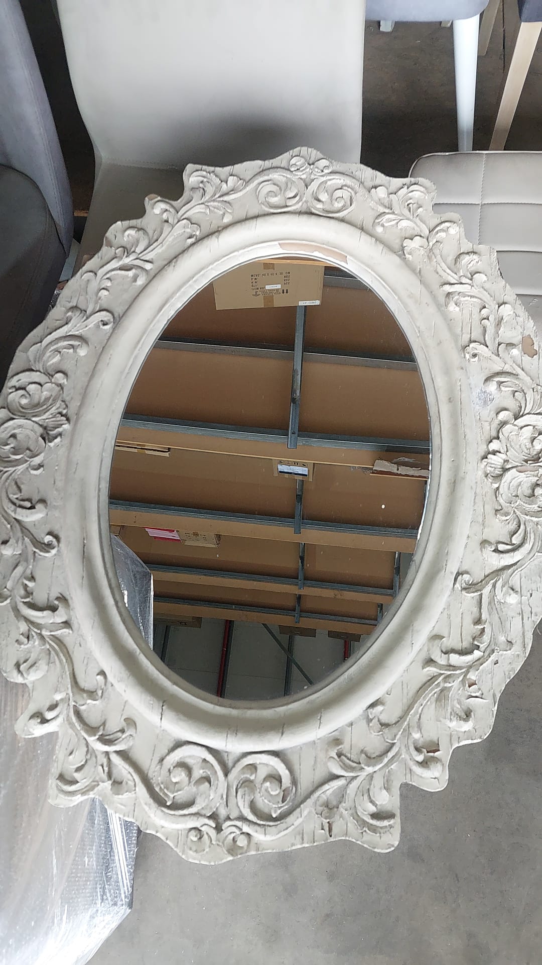 מראה אובלית מקולקציית שאטו - סוג ב'