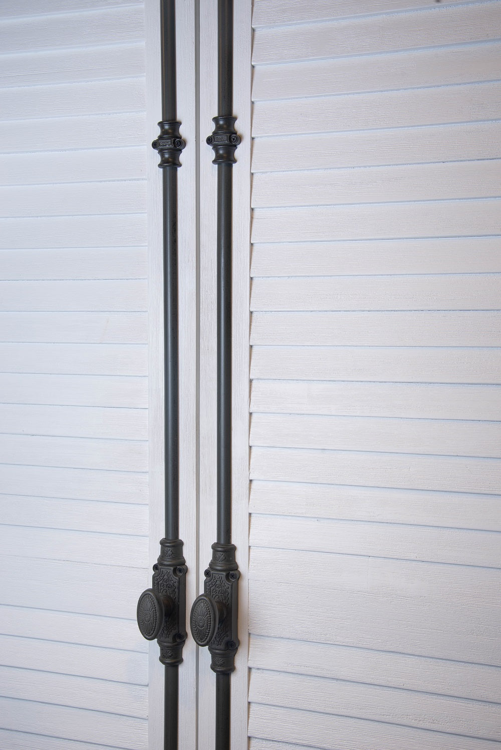 ארון בגדים נורמנדי לבן - סוג ב'!