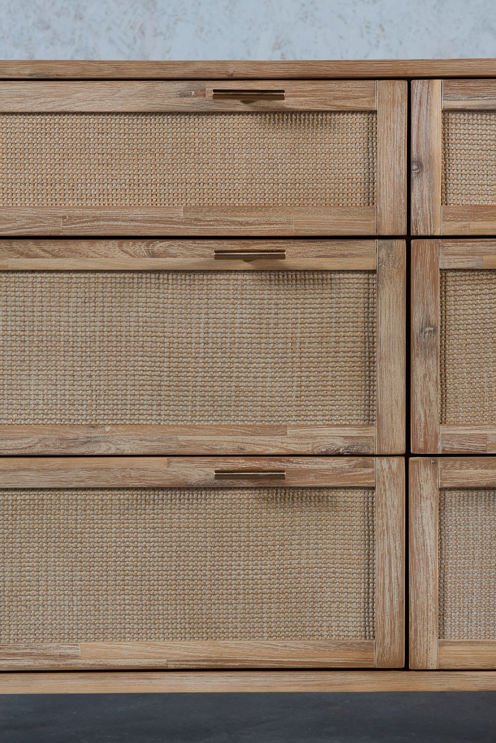 קומודה 6 מגירות מעץ מלא מקולקציית יאנג