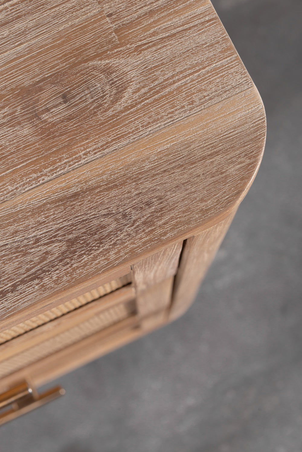 קומודה 6 מגירות מעץ מלא מקולקציית יאנג